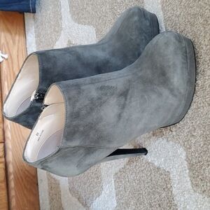 Boston Proper Khaki Green platform heels